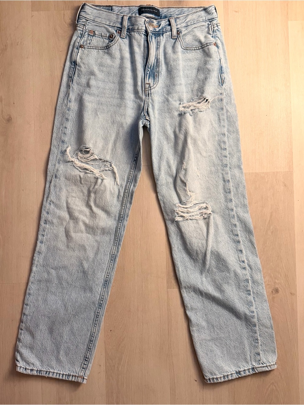 Aeropostale Light Wash Distressed Baggy Leg Jeans